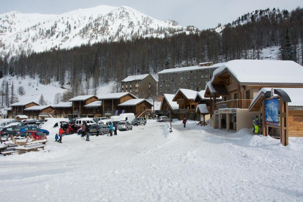 Chalet Pointu Isola 2000 Exterior photo